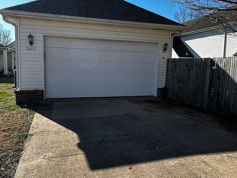 2643 N Westminster Dr — Photo 38