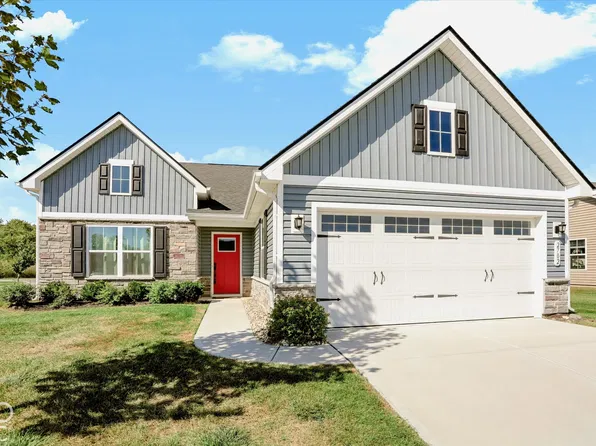 2702 Sand Hollow Dr, Lebanon, IN 46052