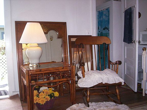 2nd image of 3750 Oswego Ave