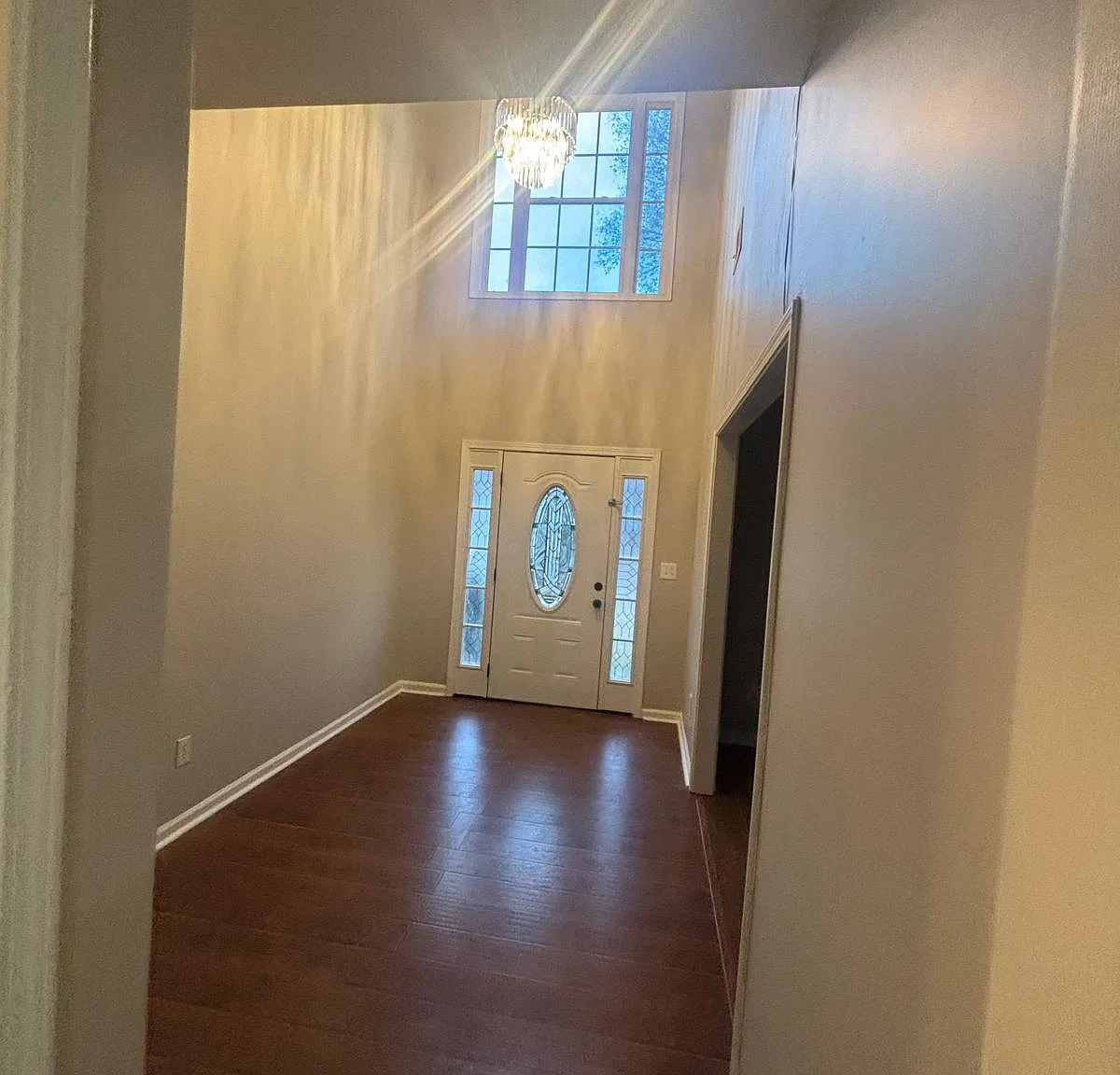 4 bed, 2.5 bath, 2414 sqft, $2,350 — Photo 3