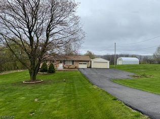 268 Goodsprings Rd, Stewartsville, NJ 08886