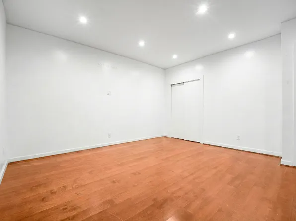 71-18 Myrtle Avenue image 5 of 10