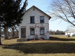 907 Harrington Rd, Henry, IL 61537