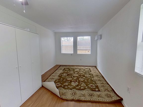 2nd image of 1609 Winderemere Dr #1B-693707