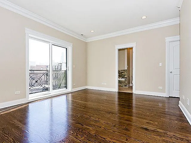 519 N Racine Ave #2 — Photo 4