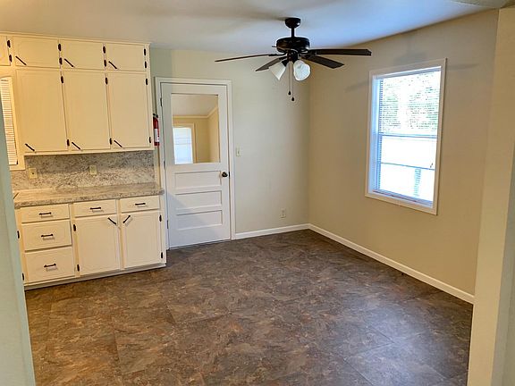 5th image of 2606 E Main St