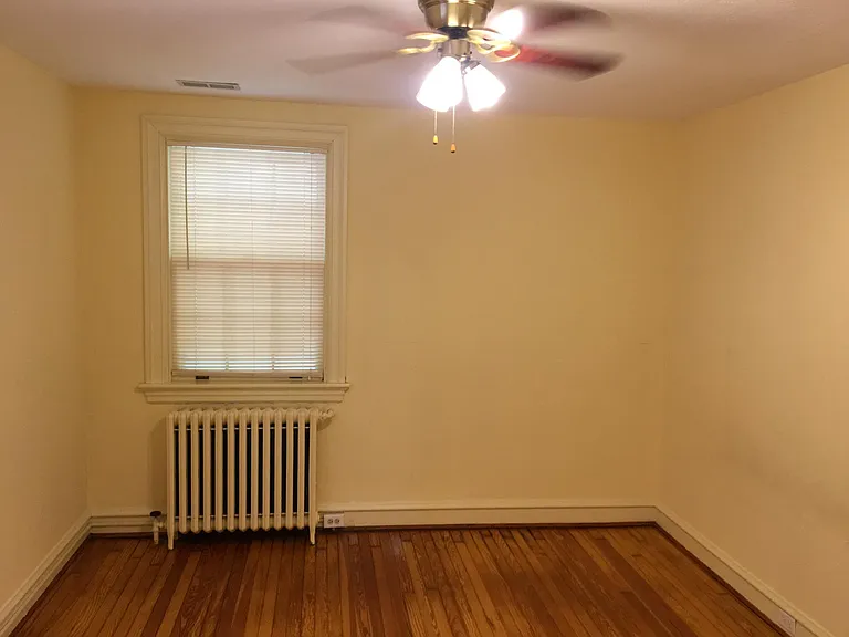 3136 Ellwood Ave — Photo 10