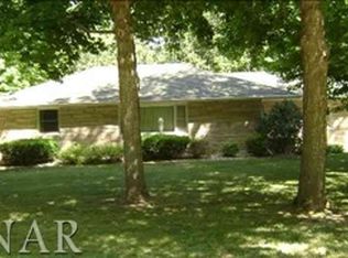 101 Ridge Dr, Lexington, IL 61753