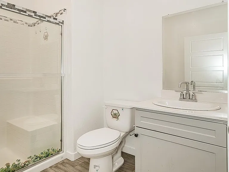 2844 N Vahe — Photo 24