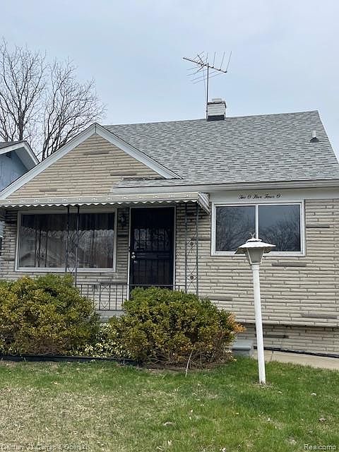 1st image of 20540 Syracuse St