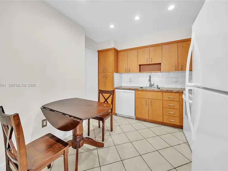 1985 S Ocean Dr #6P — Photo 12
