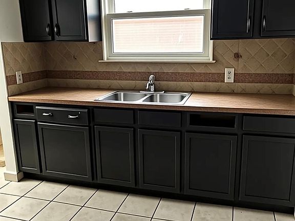 5th image of 5935 Yorkshire Rd