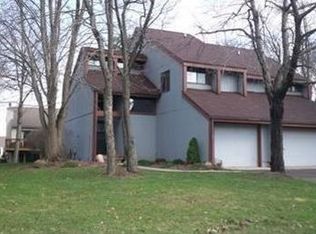 2377 Strathmore St, Kalamazoo, MI 49009