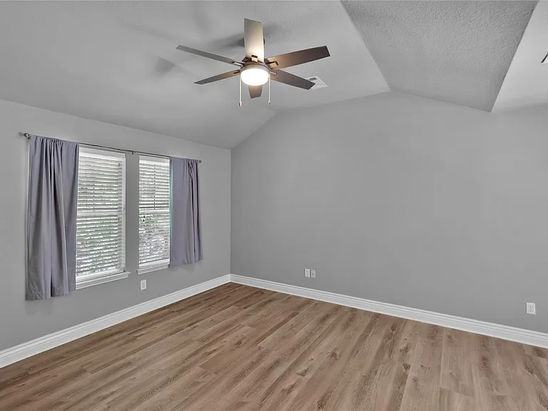 63 Woodlily Pl — Photo 13