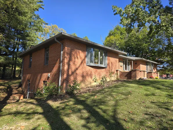 5320 W 200 S, Columbus, IN 47201