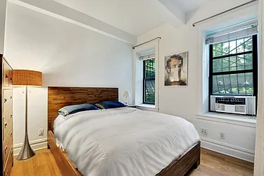 Sold by Bold New York