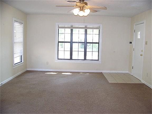 4th image of 1667 Robinwood Dr