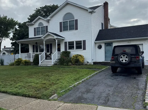 1591 Forest Lake Boulevard, Wantagh, NY 11793