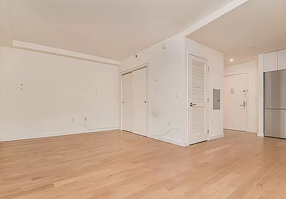 3rd image of 66 Ainslie St #6A