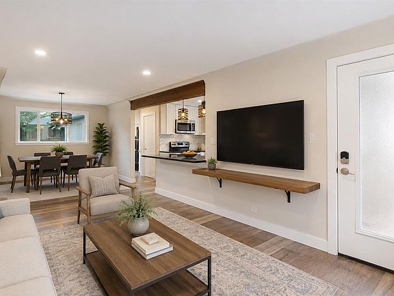 5th image of 2940 Krameria Street