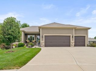 719 Foxtail Ct, Raymore, MO 64083