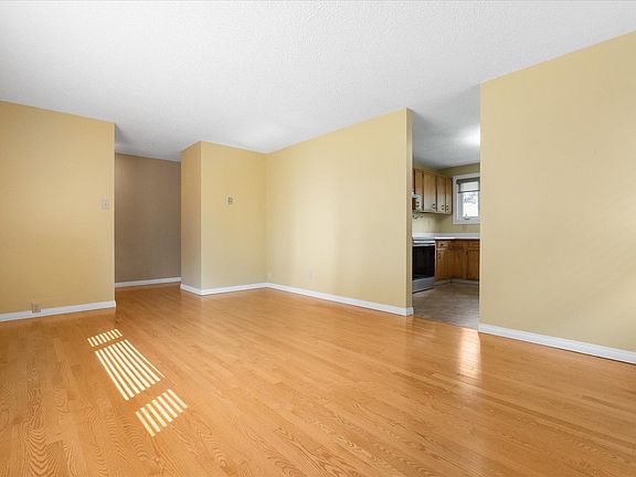4th image of 9219 148th St NW