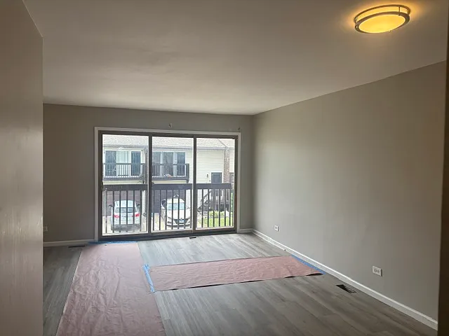 272 Old Elm Dr — Photo 3