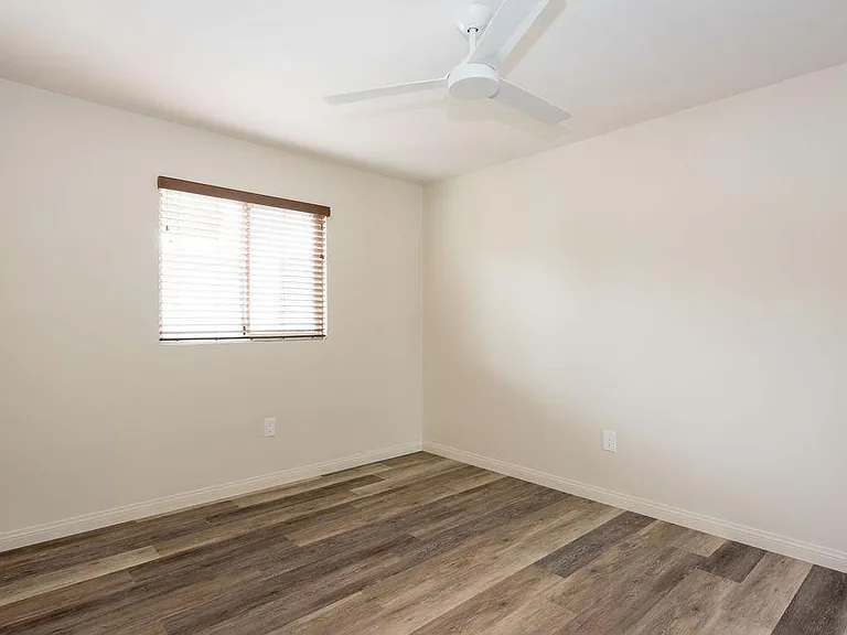 954 Agate St #A — Photo 14