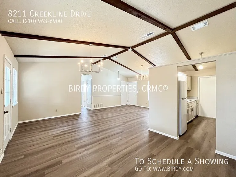 8211 Creekline Dr — Photo 11
