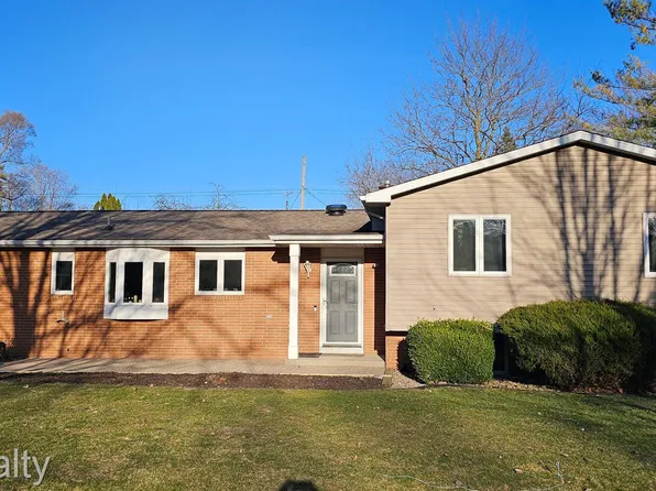 1086 E Northwood Dr, Caro, MI 48723