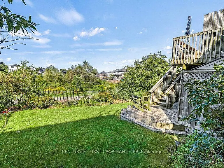 1841 Foxwood Ave #WALKOUT BASEMENT — Photo 4