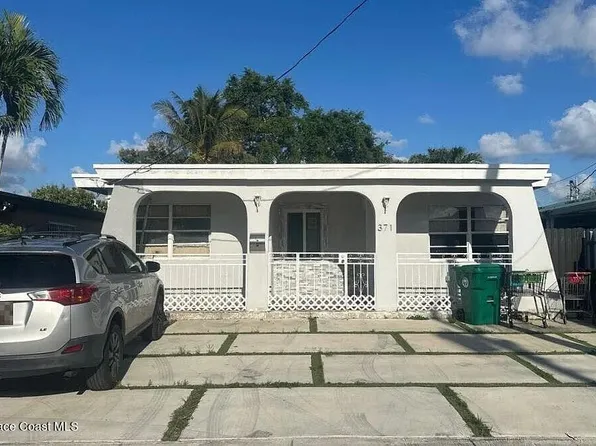 371 NW 59th Ct, Miami, FL 33126