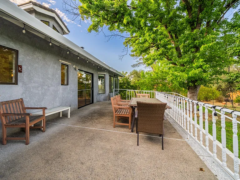 2820 Panorama Dr — Photo 35