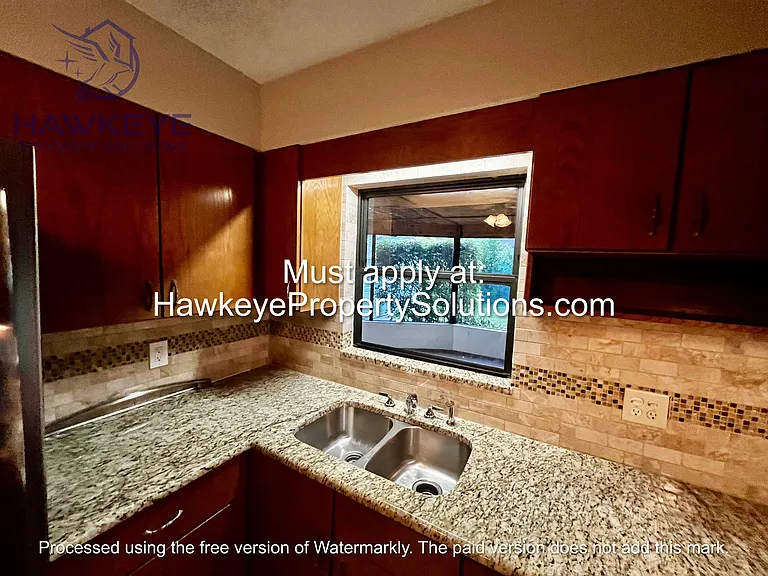 3205 Carleton Cir W — Photo 18