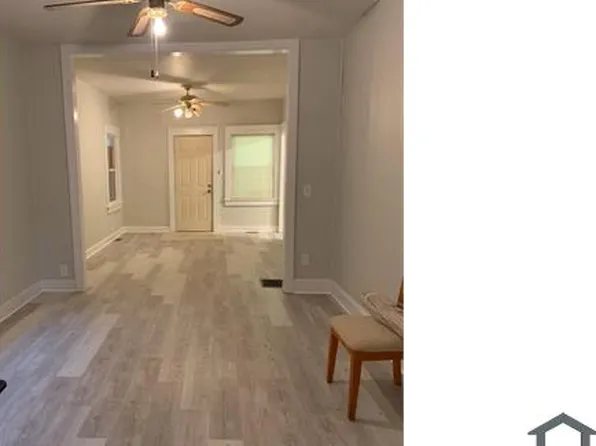 4902 E 23rd St, Kansas City, MO 64127