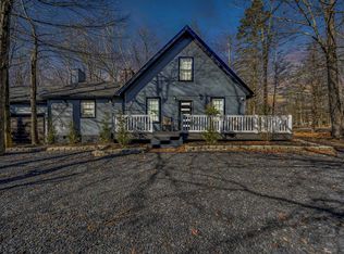 7511 Crestview Dr, Tobyhanna, PA 18466