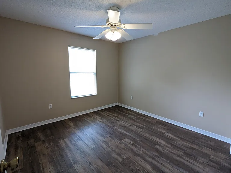 8237 Nevada St — Photo 16