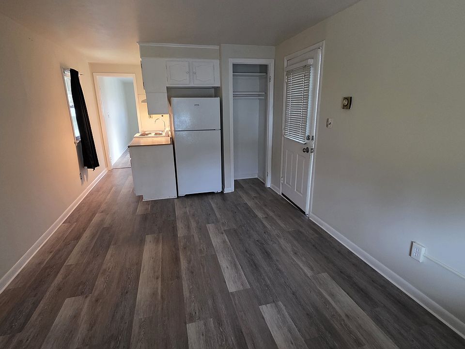 1st image of 4228 Nottingham Way