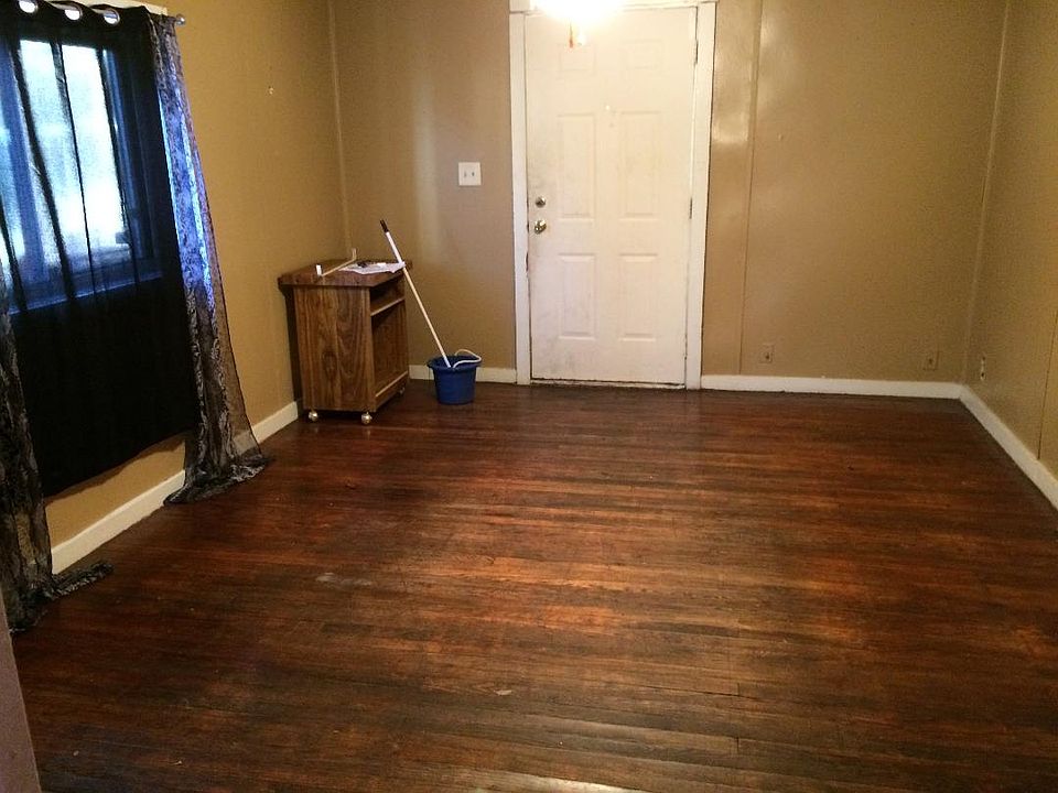 2nd image of 3109 Adams St