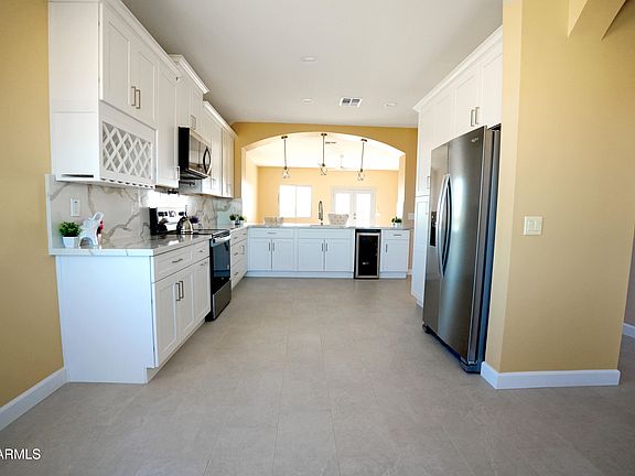 3rd image of 37259 W Illini Street
