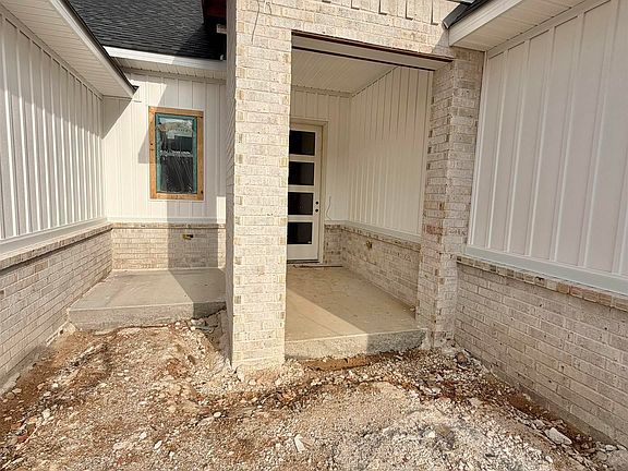 3rd image of 7089 Cold Creek Dr
