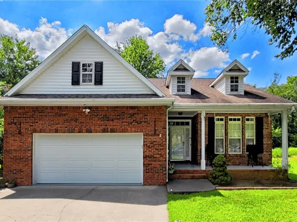 4403 Mill Creek Rd, Winston Salem, NC 27106