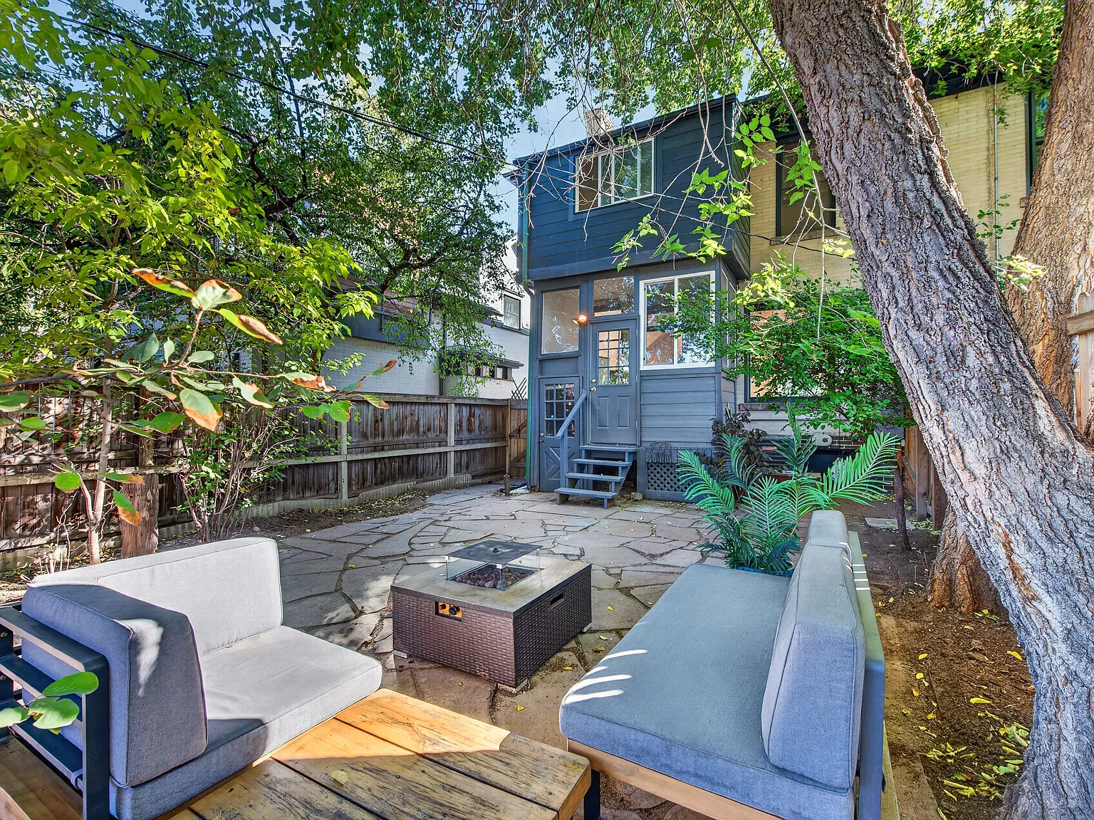 3 bed, 2.5 bath, 1854 sqft, $3,679 — Photo 3