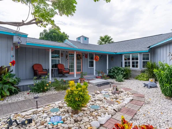 402 Morris St, Laguna Vista, TX 78578