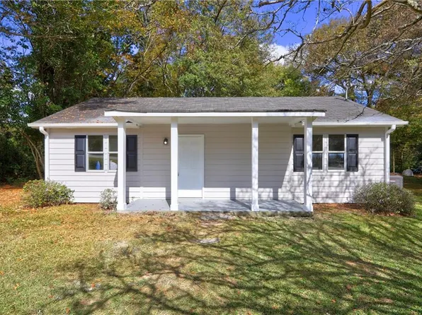 326 E Hightower Trl, Social Circle, GA 30025