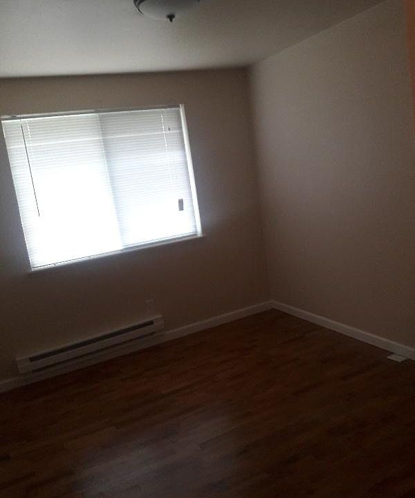 1st image of 17426 8th Ave E