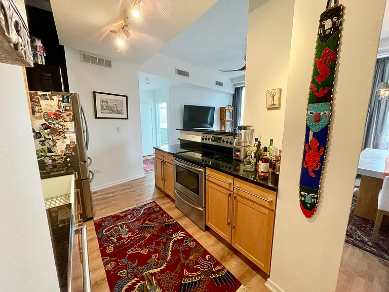 1000 W Leland Ave #5G — Photo 4