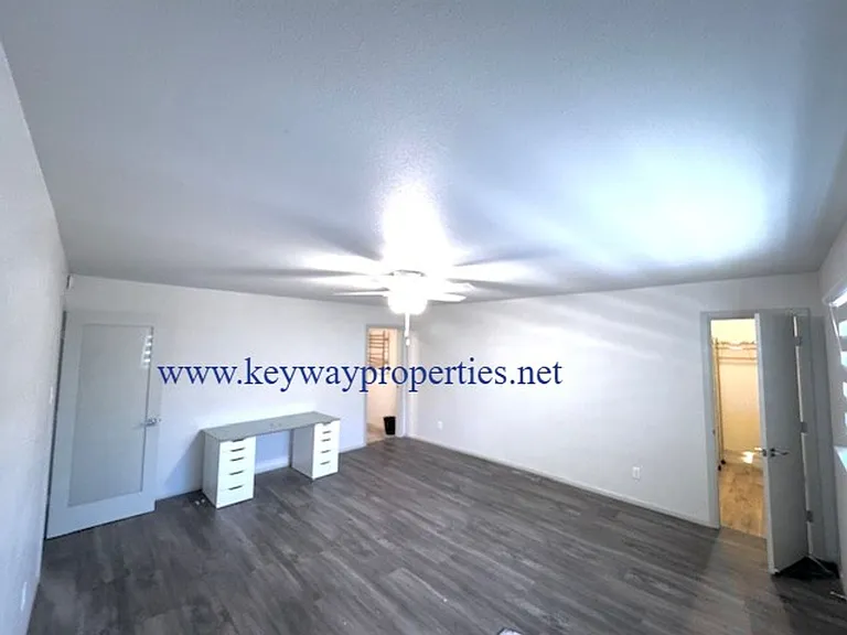 3705 Chapala Dr NE — Photo 9