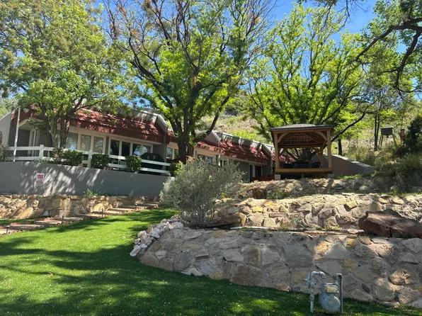 18 Foothill Dr, Ransom Canyon, TX 79366