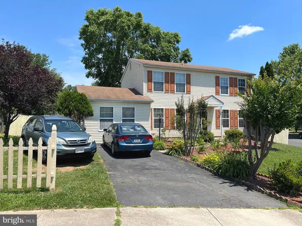 5591 Roundtree Dr, Woodbridge, VA 22193